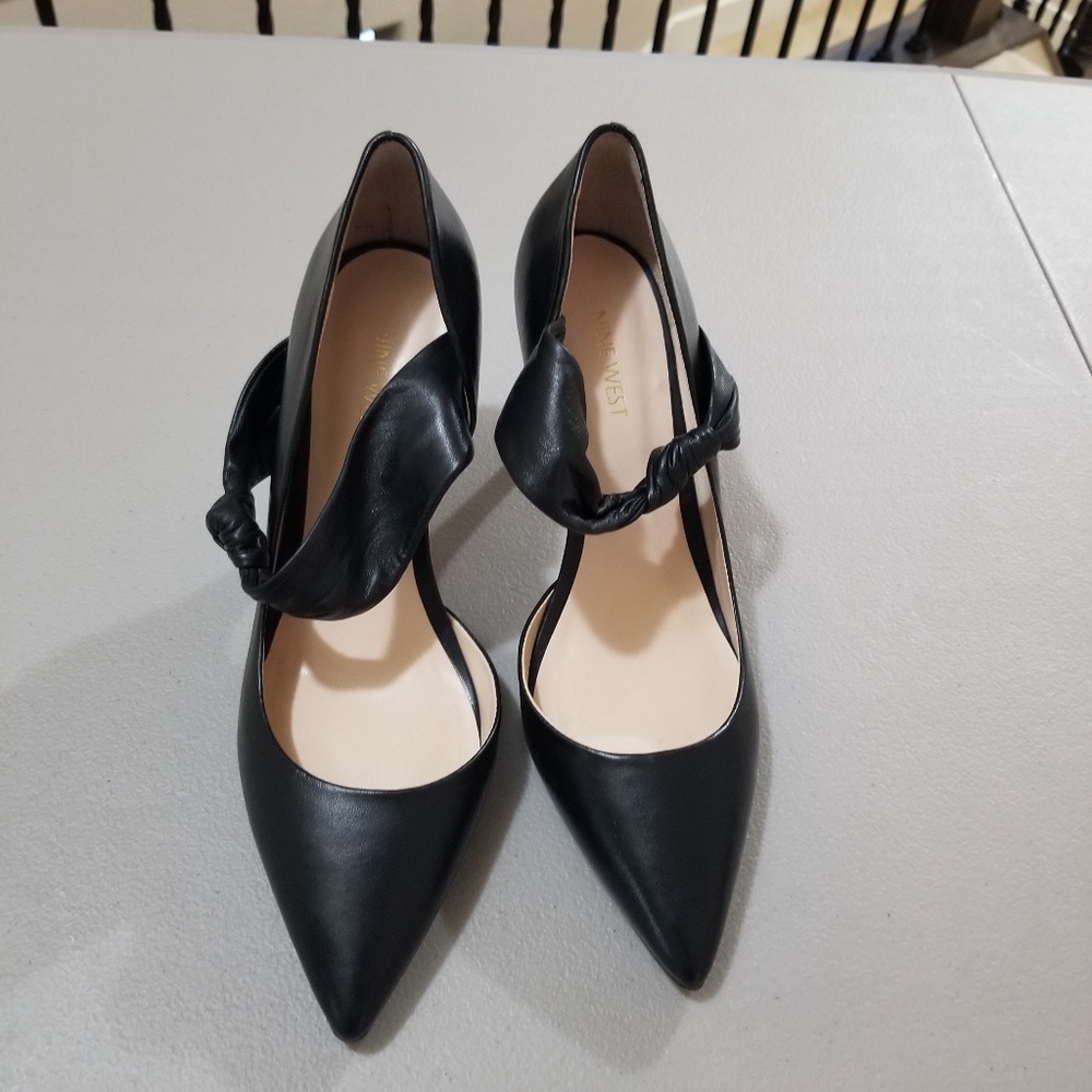Black Nine West pumps 3.5" heel